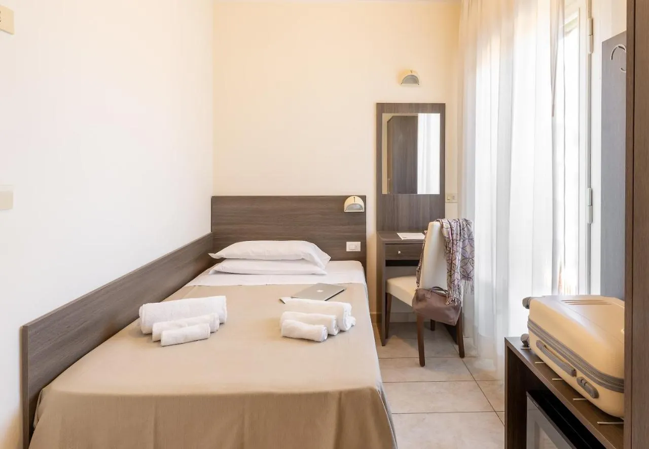 Hotel Edelweiss Riccione 3*,