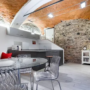 Apartment On The Side